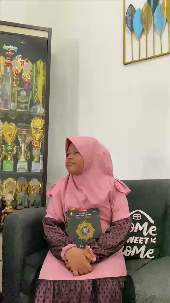 HAFIZ2027 NAMA Andi Shabrina Salam KOTA DOMISILI KABUPATEN SIGI SULAWESI TENGAH USIA 9 TAHUN JUMLAH HAFALAN 4 JUZ(30,29,28,1)
 #hafizindones