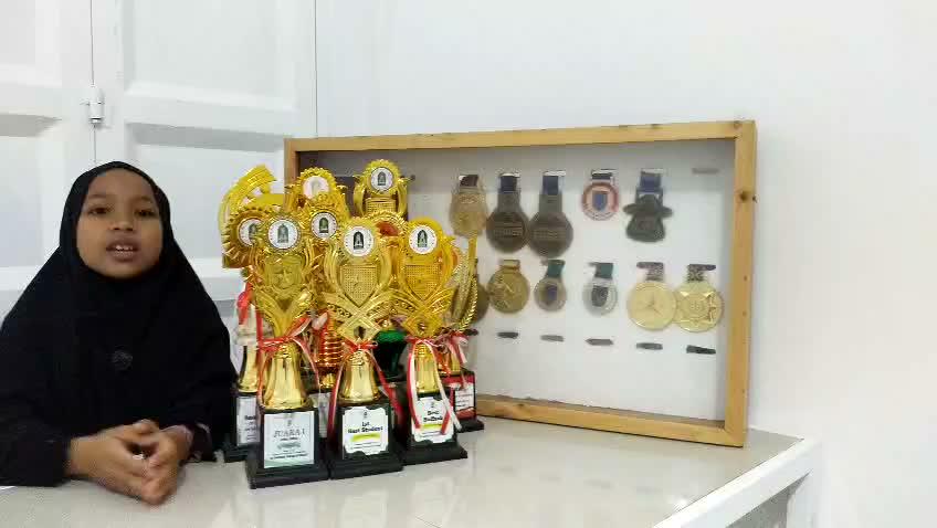 HAFIZ2027 AYUDYA ALESSHA NOVALYN SALATIGA 9 TAHUN 8 JUZ AL QUR'AN 
